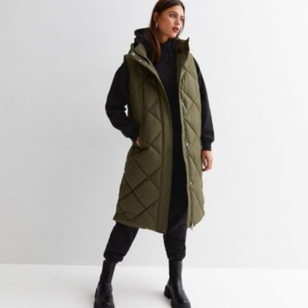 Bernardo Khaki Quilted Vest - Picture 7 of 7
